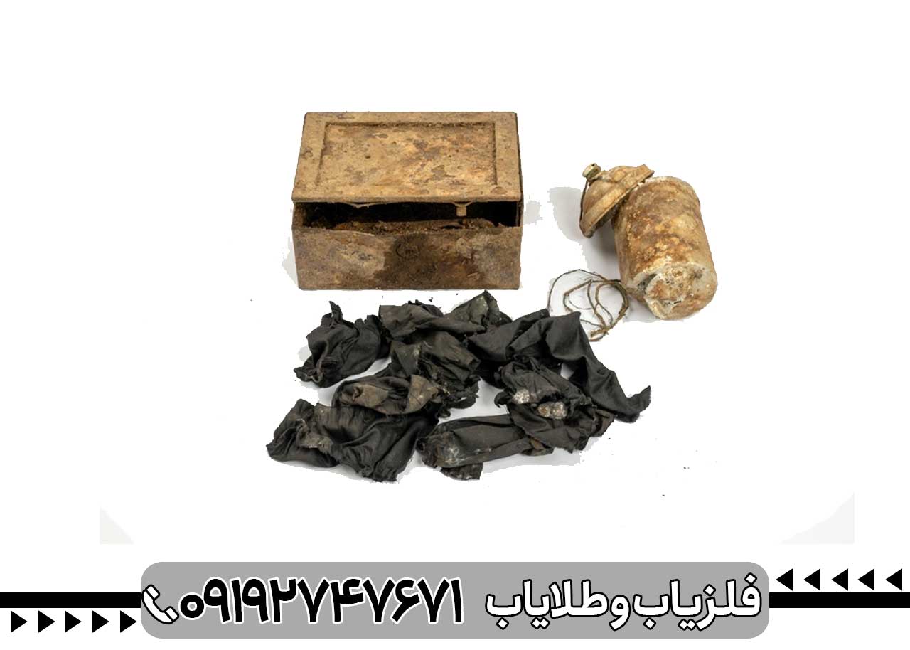 گنج در خاک